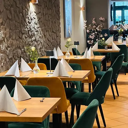 Im Bruehler Hof 2* Brühl (Rhineland)