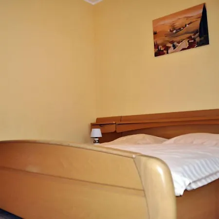 Im Bruehler Hof 2* Brühl (Rhineland)