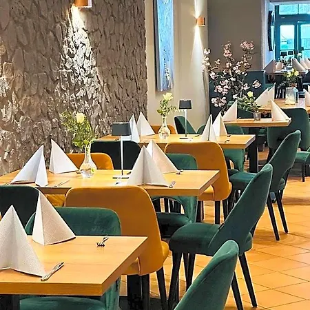 Im Bruehler Hof 2* Brühl