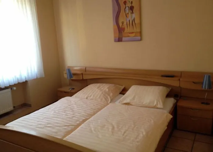 Im Bruehler Hof 2* Brühl